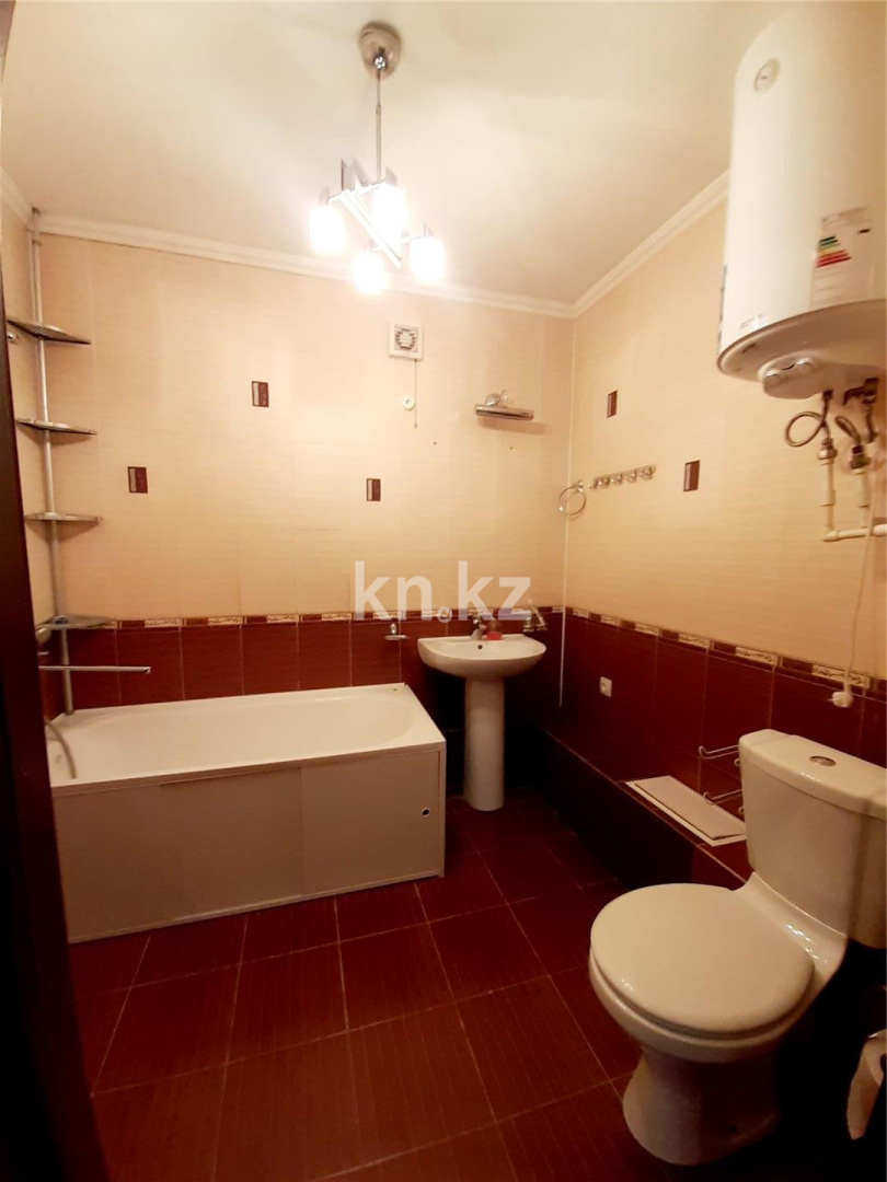 Продажа 3-комнатной квартиры, 61 м², ул. Ермекова в Караганде - фото 8