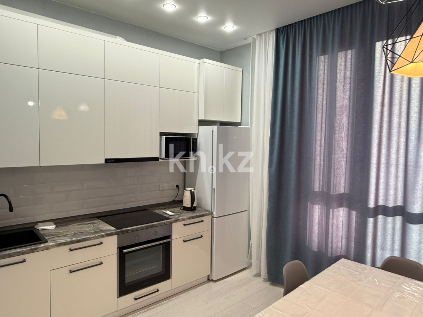 Аренда 1-комнатной квартиры, 40 м² в Астане