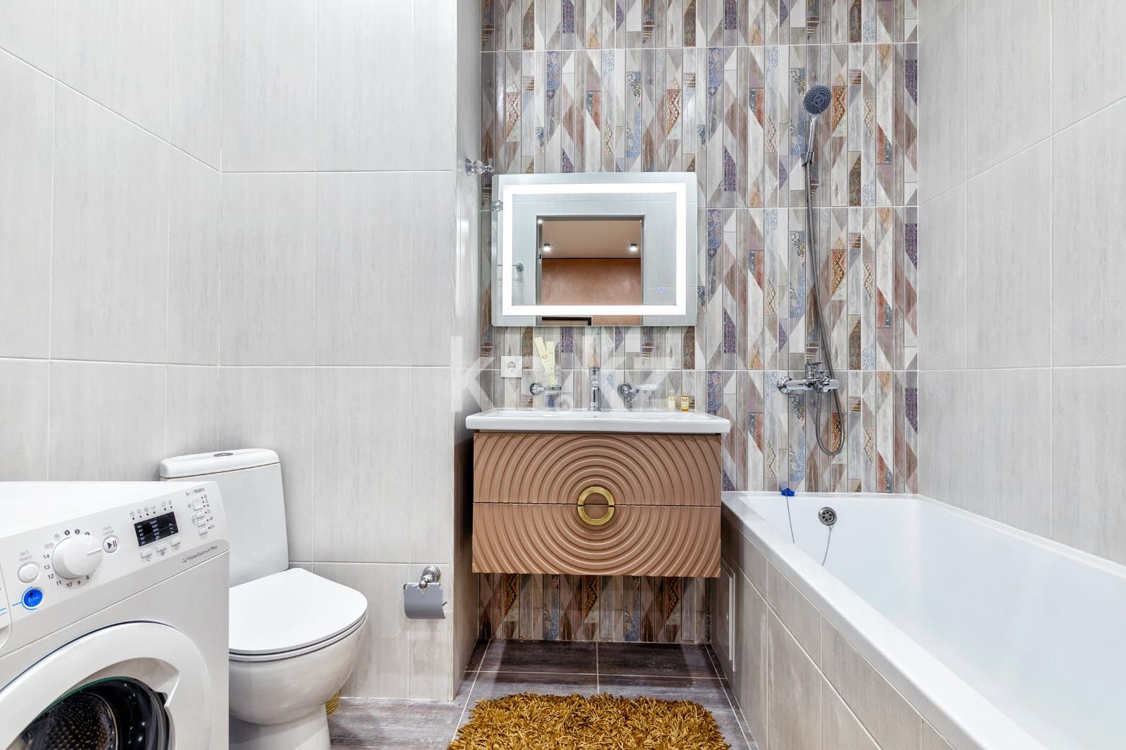 Аренда 3-комнатной квартиры, 86 м², пр. Кабанбай батыра, дом  64 - ул. Рыскулова в Астане - фото 3