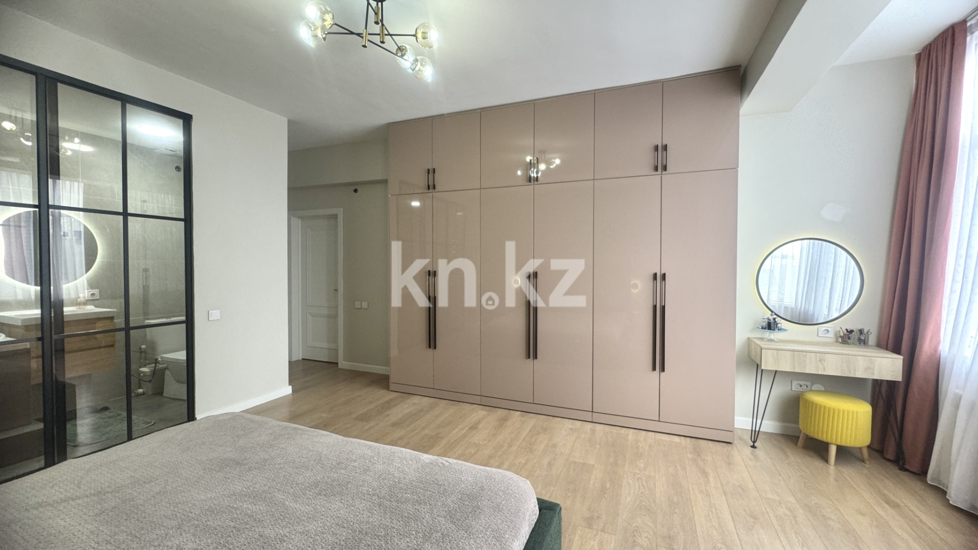 Продажа 3-комнатной квартиры, 133 м², мкр. Самал-2 в Алматы - фото 5