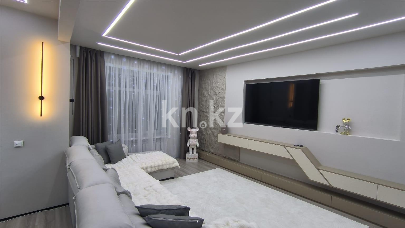 Продажа 4-комнатной квартиры, 107 м², ул. Муканова в Караганде - фото 3