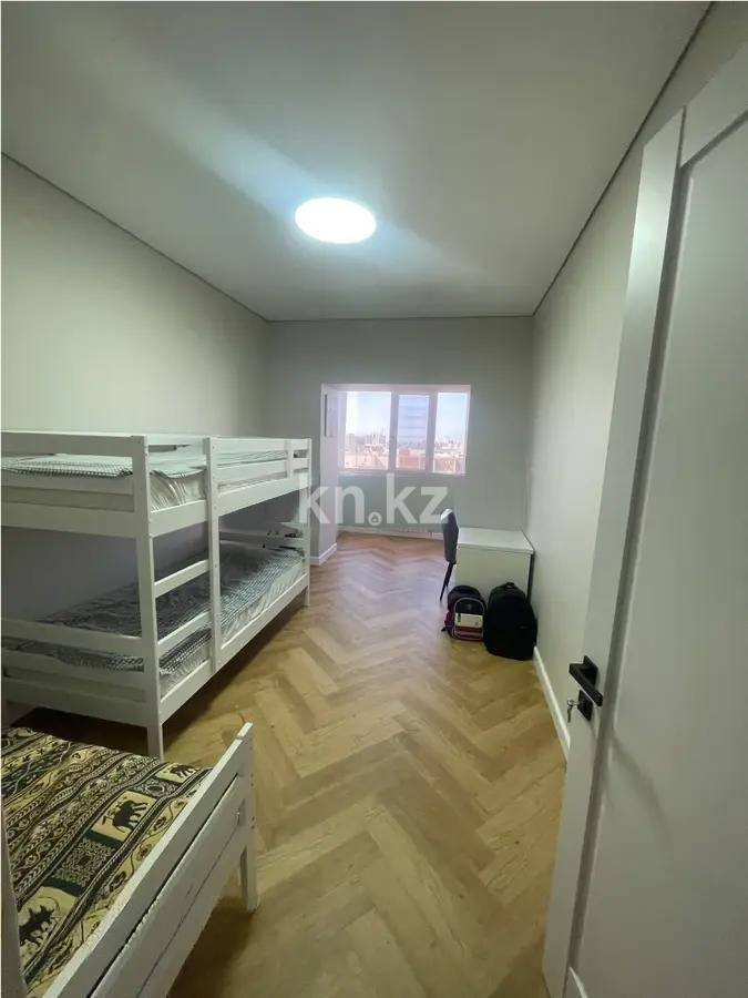 Продажа 2-комнатной квартиры, 71 м², ул. Муканова, дом  53/8 в Караганде - фото 2