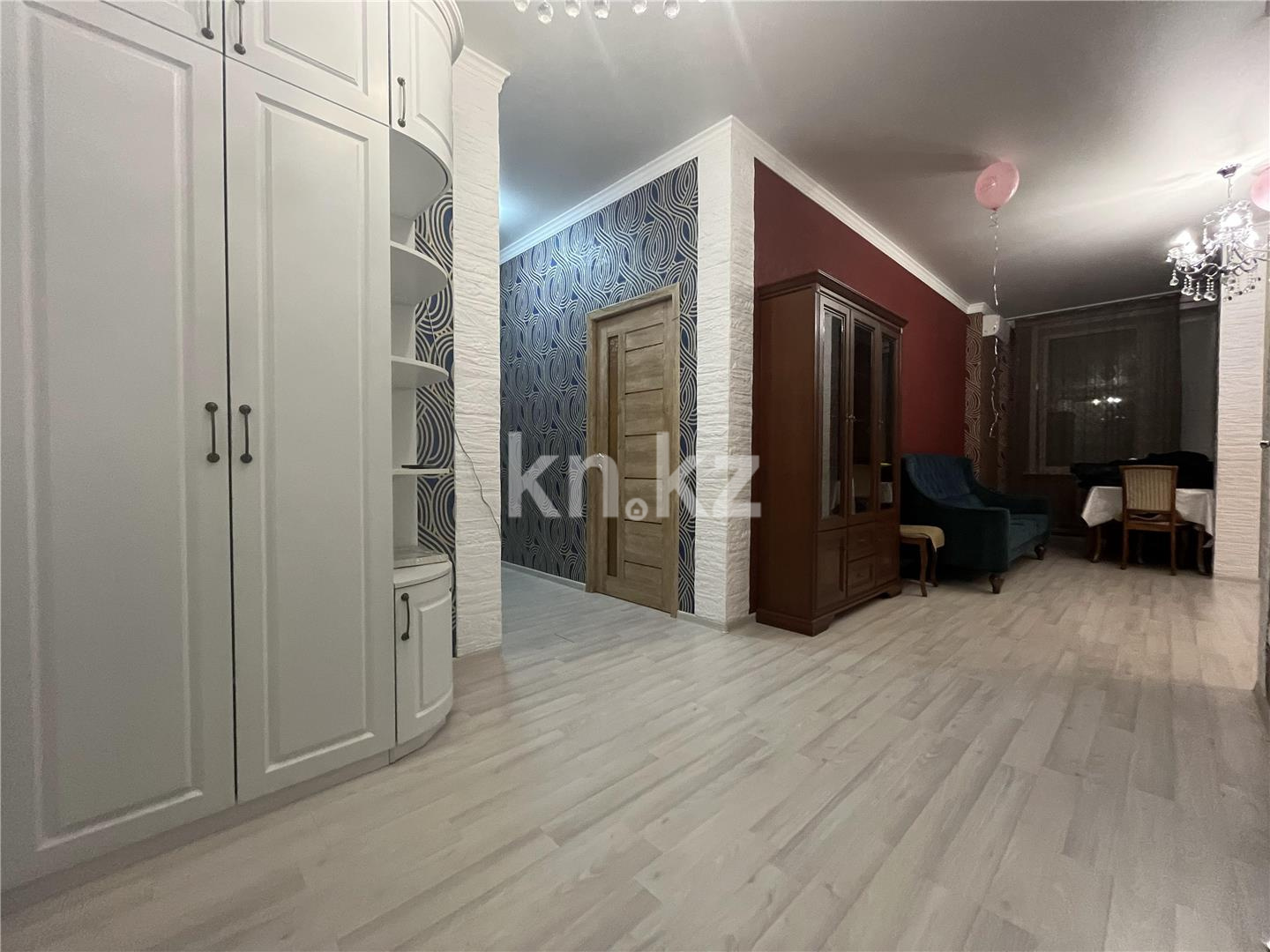Продажа 3-комнатной квартиры, 80 м², Степной 2 в Караганде - фото 3