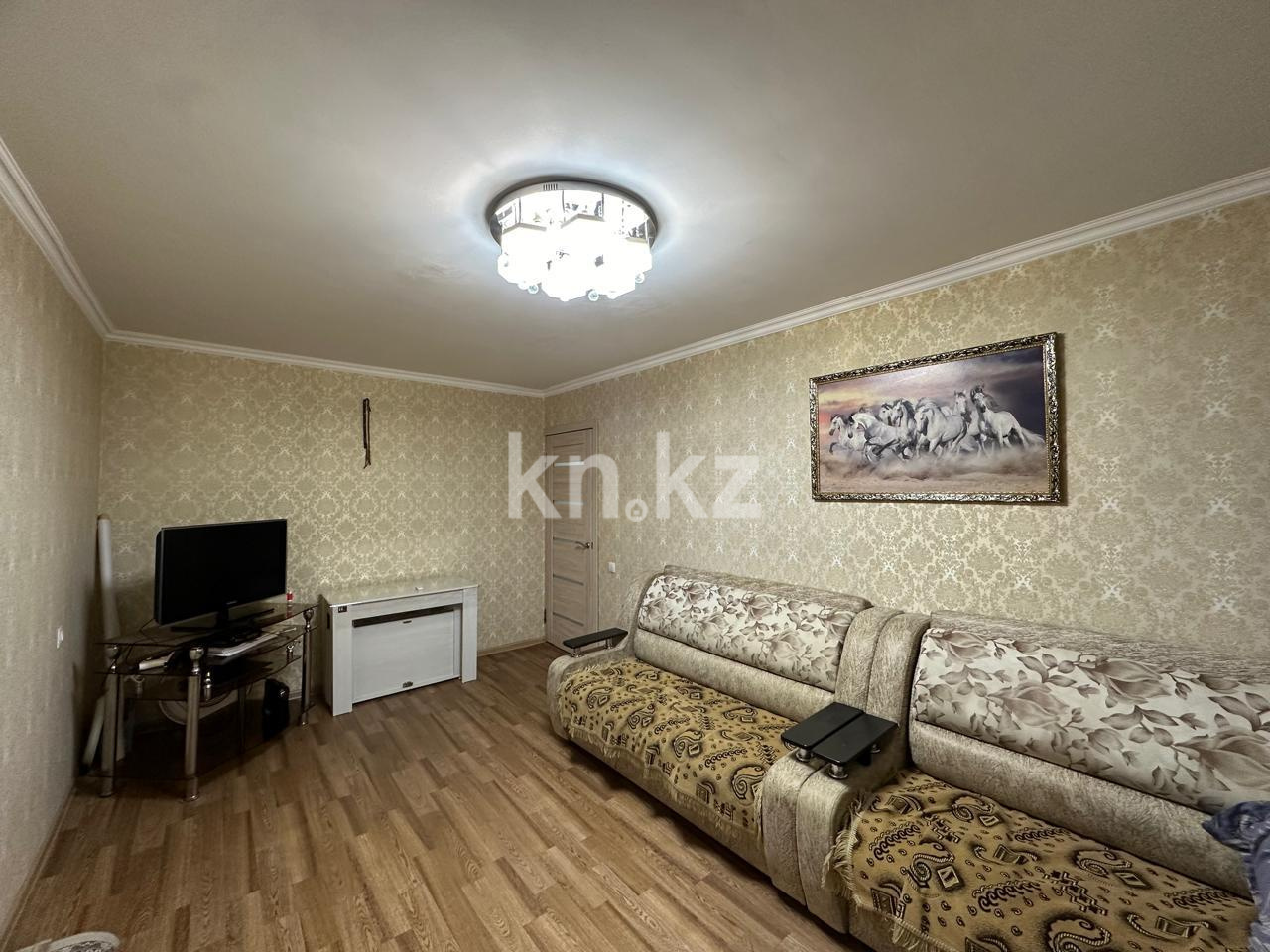 Продажа 3-комнатной квартиры, 62 м², мкр-н 22 в Караганде - фото 2