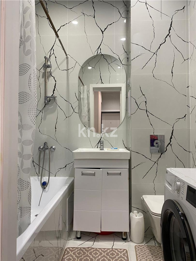 Продажа 3-комнатной квартиры, 67 м², ул. Муканова, дом  55г в Караганде - фото 13