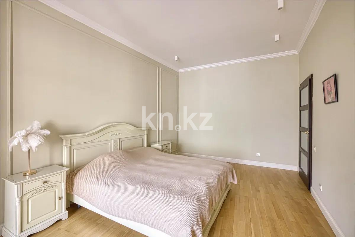 Продажа 2-комнатной квартиры, 90 м², ул. Омаровой, дом  25 в Алматы - фото 2