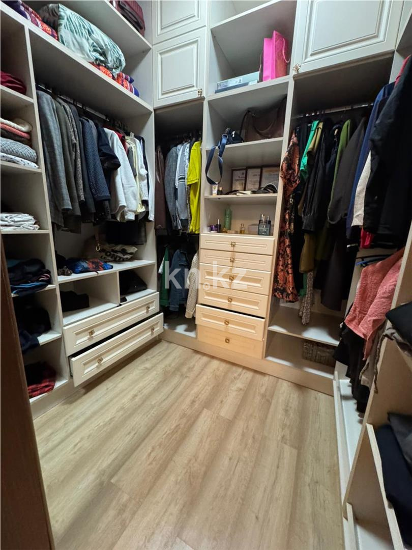 Продажа 2-комнатной квартиры, 104 м², ул. Керей, Жанибек хандар, дом  22 в Астане - фото 10