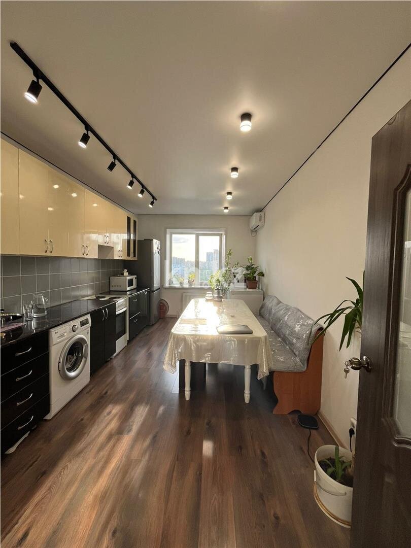 Продажа 2-комнатной квартиры, 78 м² в Караганде - фото 11