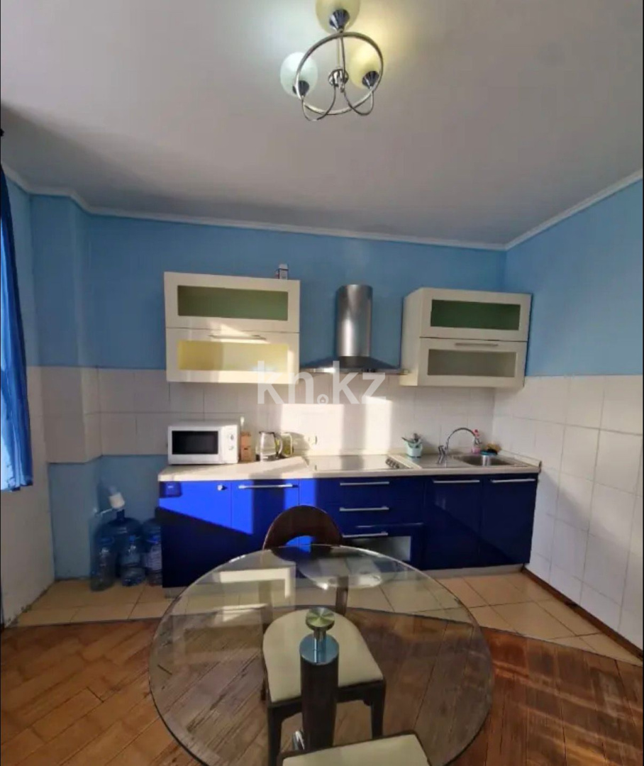 Аренда 2-комнатной квартиры, 72 м², пр. Кабанбай батыра, дом  2/4 в Астане