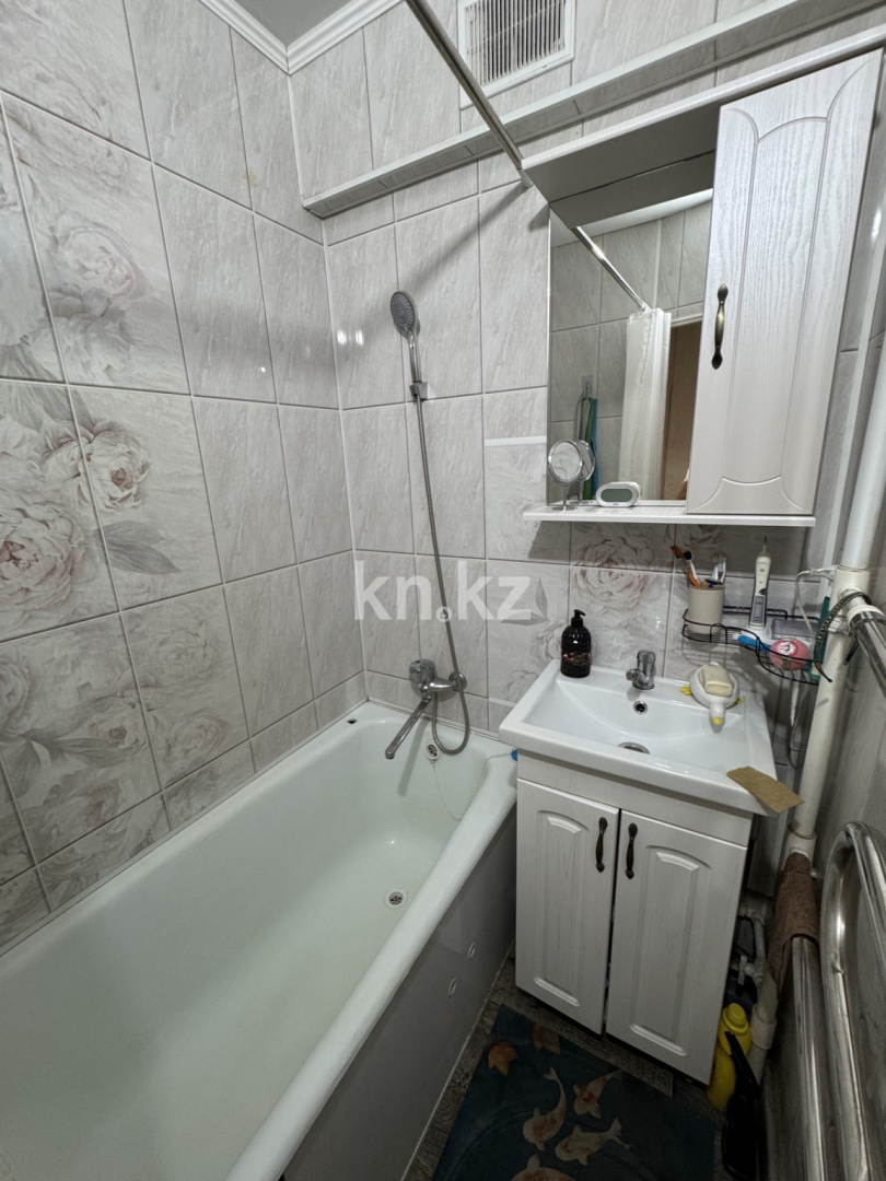 Продажа 2-комнатной квартиры, 52 м², пр. Республики, дом  18/2 в Караганде - фото 9