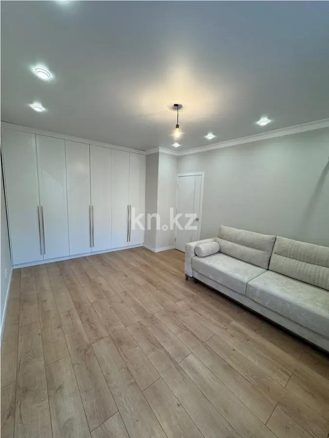 Продажа 1-комнатной квартиры, 38 м², ул. Нажимеденова, дом  15 в Астане