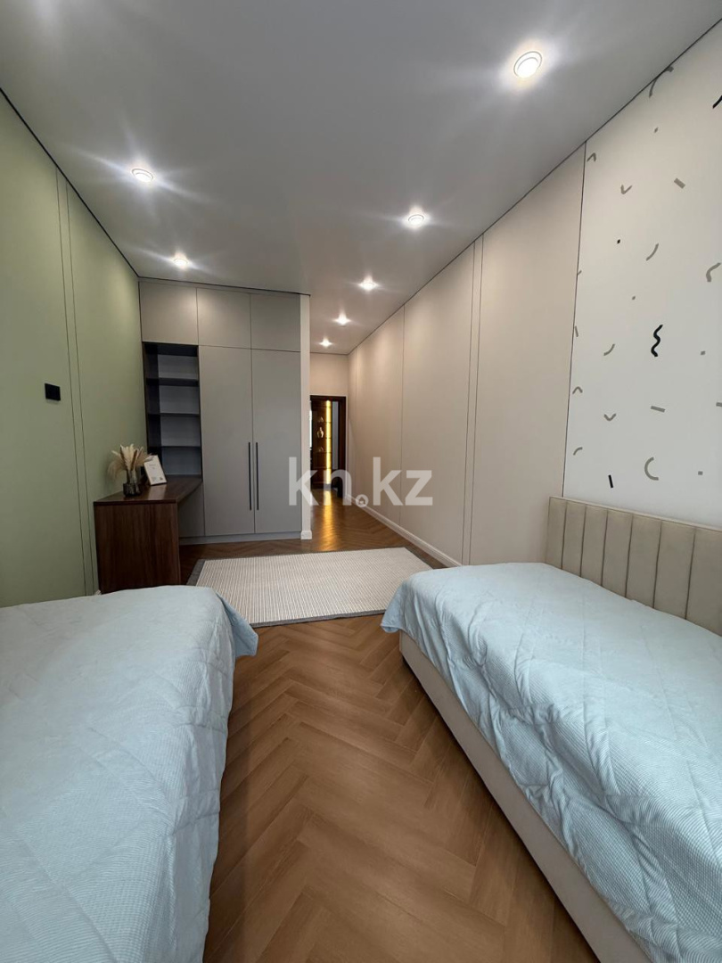 Продажа 4-комнатной квартиры, 111.6 м² в Алматы - фото 12