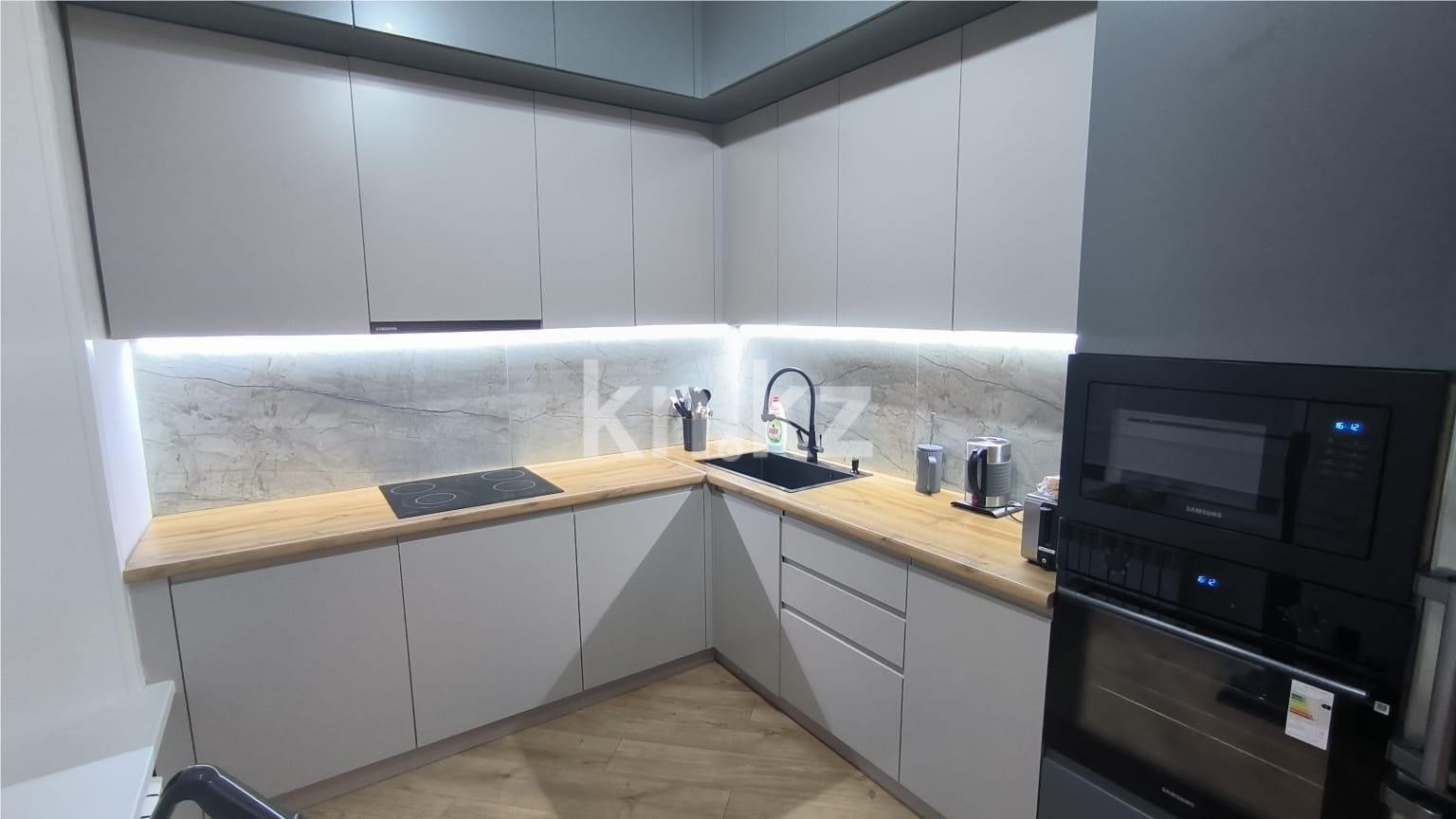 Продажа 3-комнатной квартиры, 86 м², 137 учетный квартал в Караганде - фото 5
