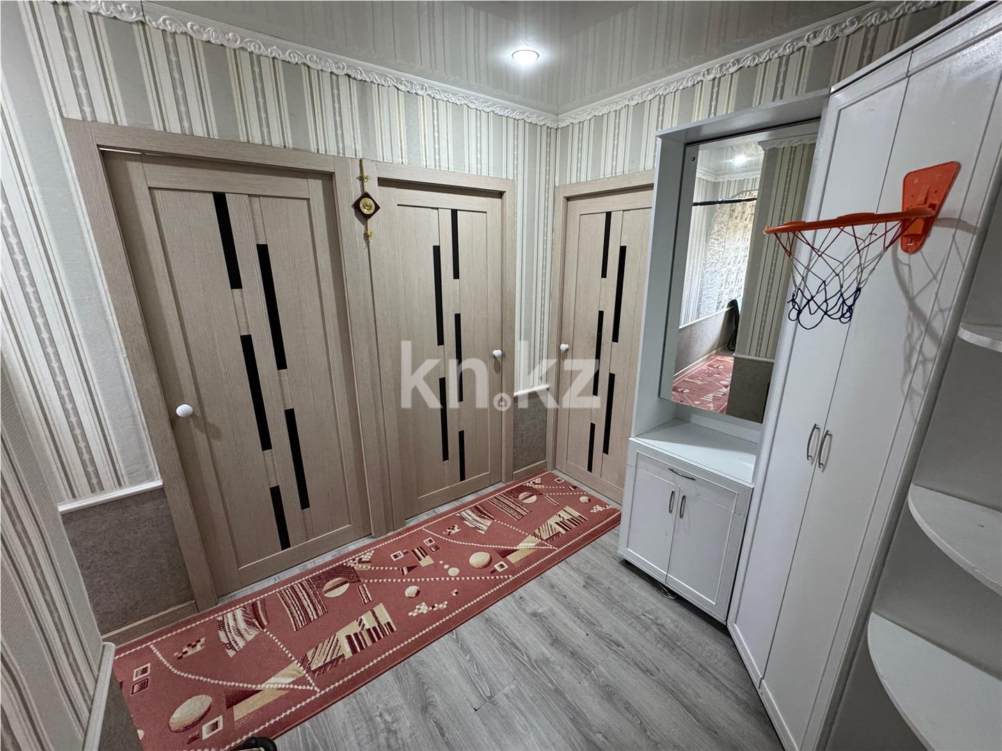 Продажа 3-комнатной квартиры, 62 м², мкр-н 15 в Караганде - фото 6