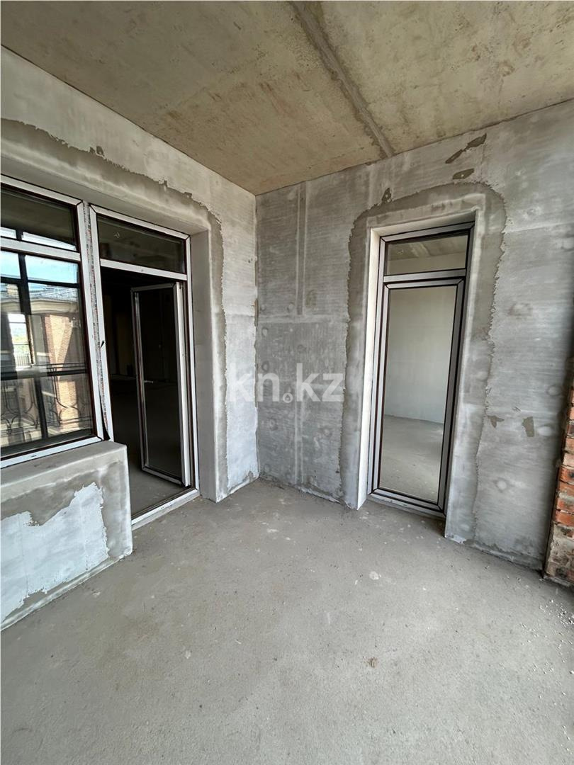 Продажа 4-комнатной квартиры, 149 м², ул. Жанибекова, дом  53 в Караганде - фото 4