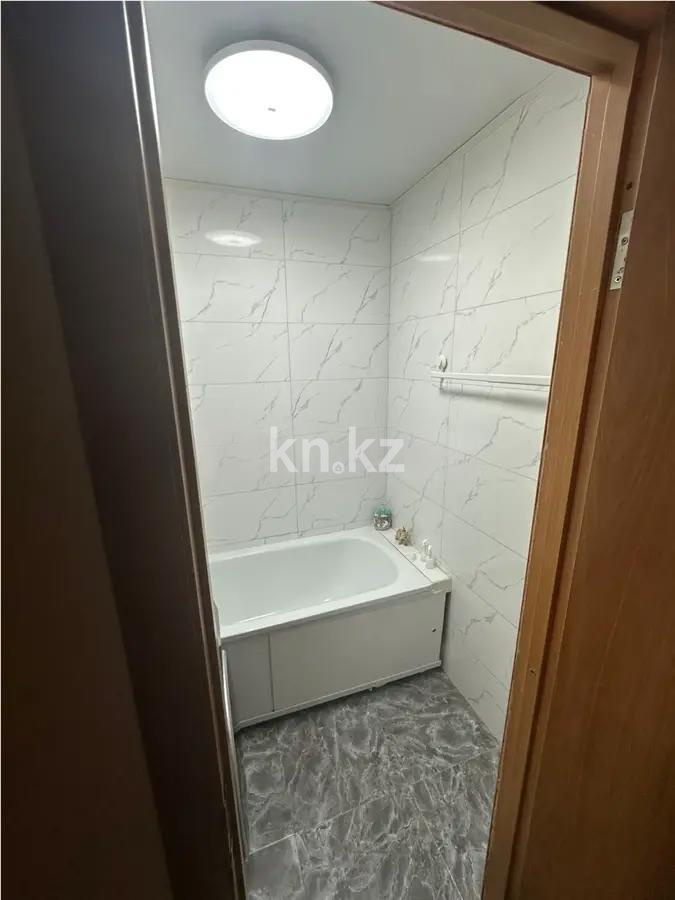 Продажа 3-комнатной квартиры, 69 м², ул. Жекибаева, дом  133/2 в Караганде - фото 4