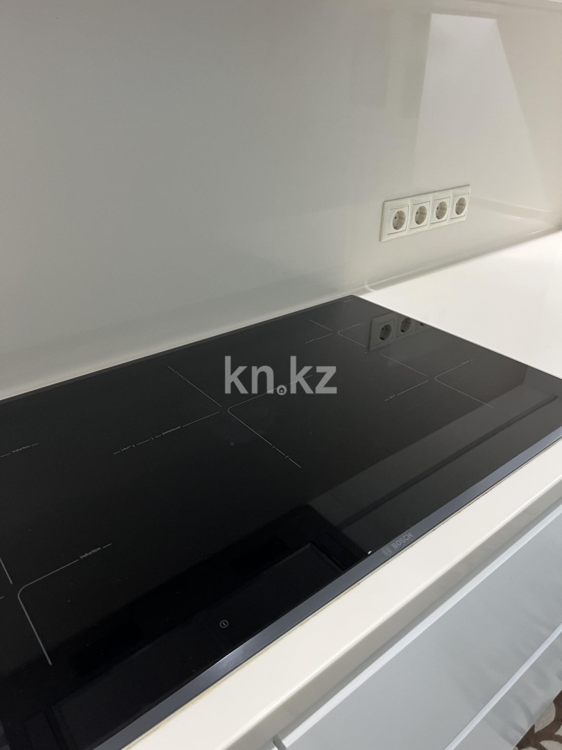 Продажа 4-комнатной квартиры, 161 м², ул. Аманжолова, дом  32/1 - пр. Кошкарбаева в Астане - фото 11