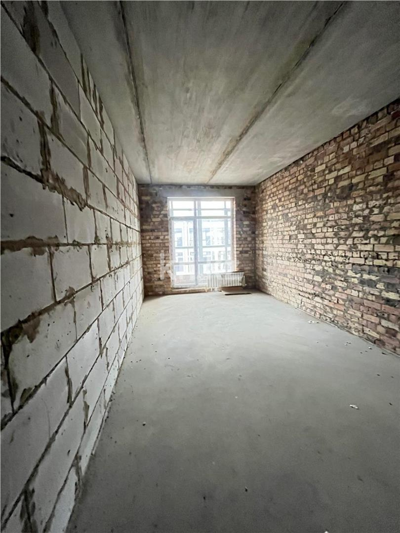 Продажа 2-комнатной квартиры, 70 м², ул. Муканова, дом  41/24 в Караганде - фото 3