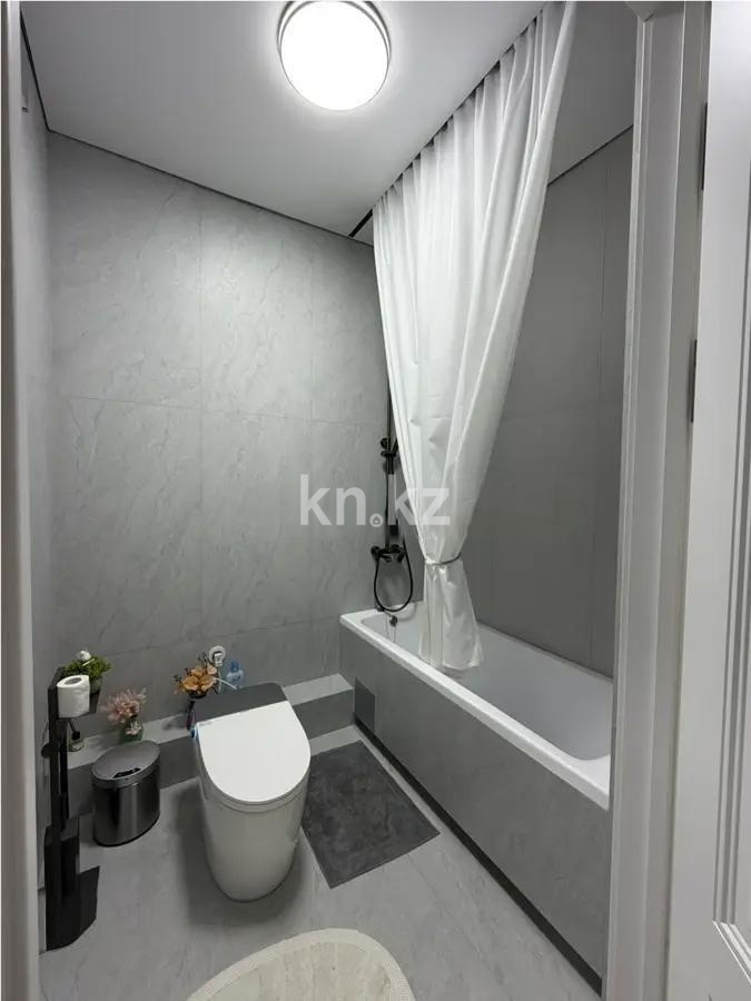 Продажа 3-комнатной квартиры, 76.3 м² в Алматы - фото 4