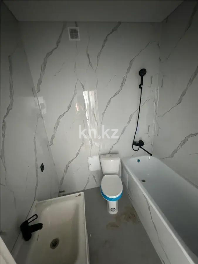 Продажа 3-комнатной квартиры, 70 м², ул. Акжан, дом  12 в Астане - фото 4