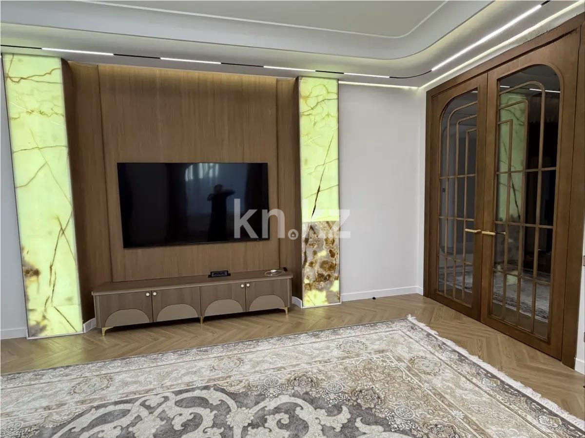Продажа 4-комнатной квартиры, 160 м² в Астане