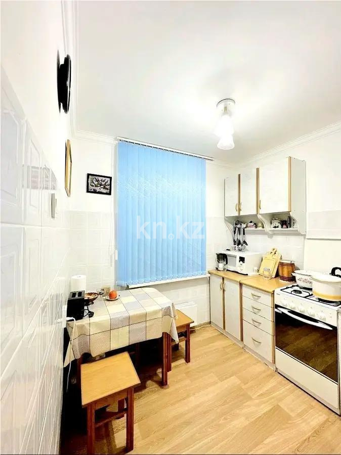 Продажа 2-комнатной квартиры, 46 м², мкр-н Аксай-2, дом  21 в Алматы - фото 2