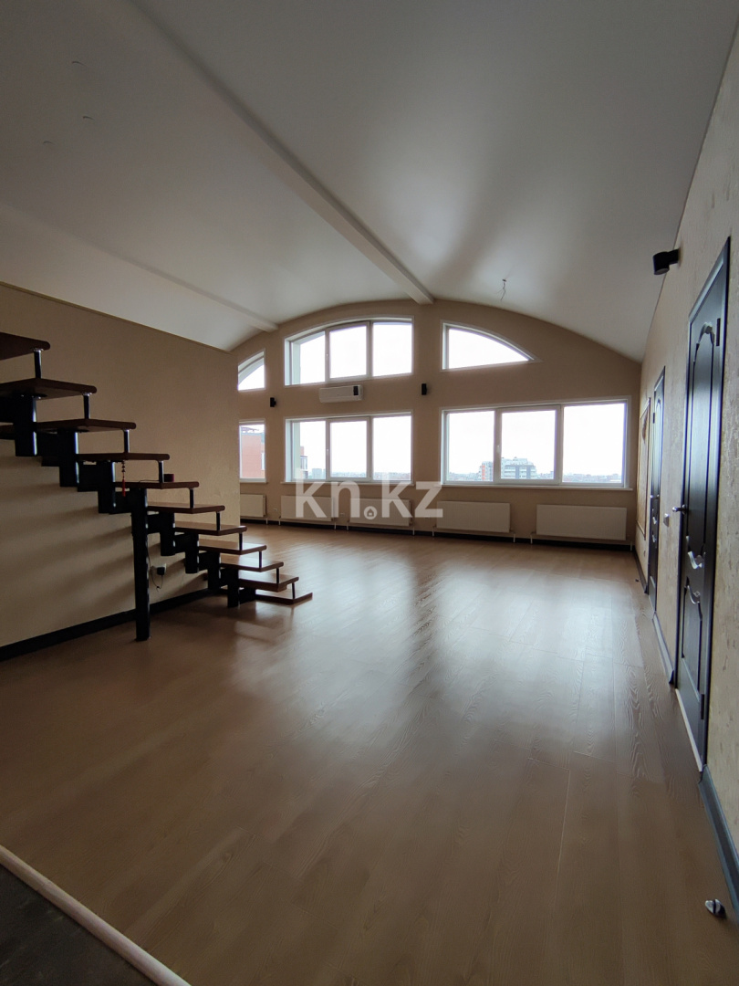 Продажа 5-комнатной квартиры, 165.5 м² в Астане - фото 3