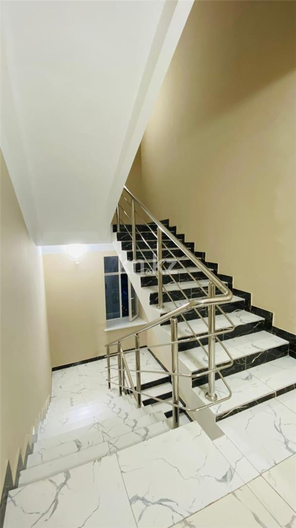 Продажа 3-комнатной квартиры, 80 м², ул. Ашимова, дом  21 в Караганде - фото 24