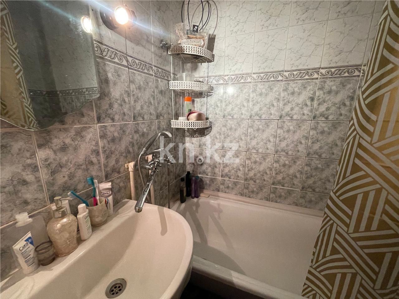 Продажа 3-комнатной квартиры, 72 м², ул. Сатыбалдина в Караганде - фото 14