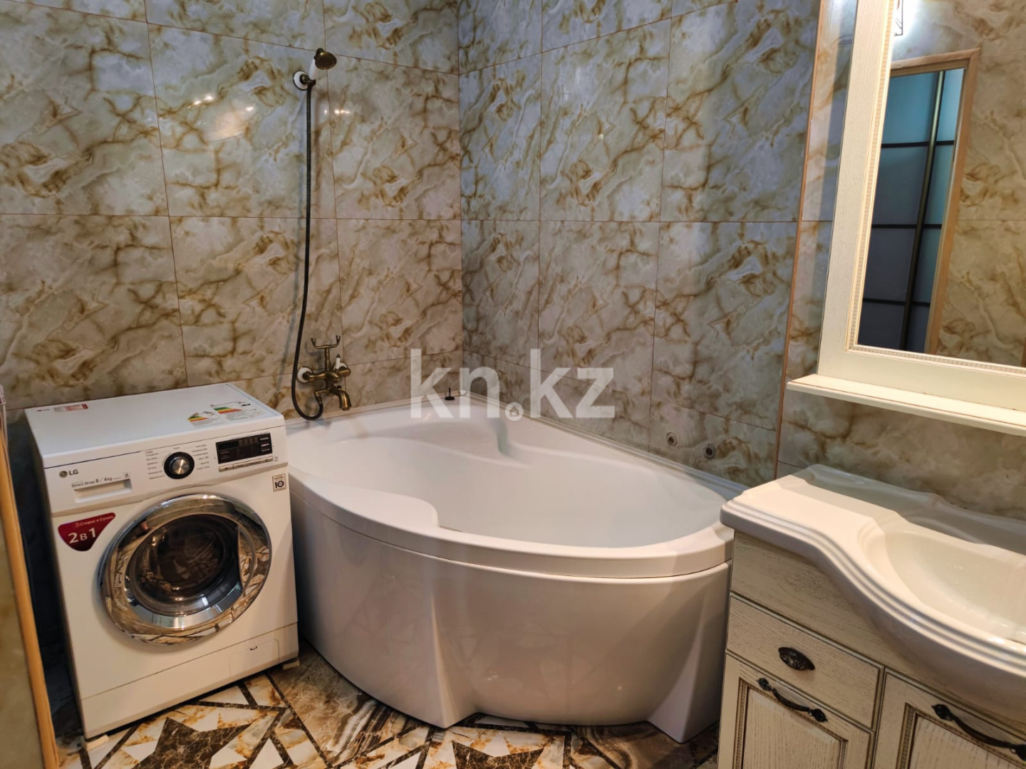 Продажа 4-комнатной квартиры, 104 м², ул. Куанышбаева, дом  9/1 в Астане - фото 12