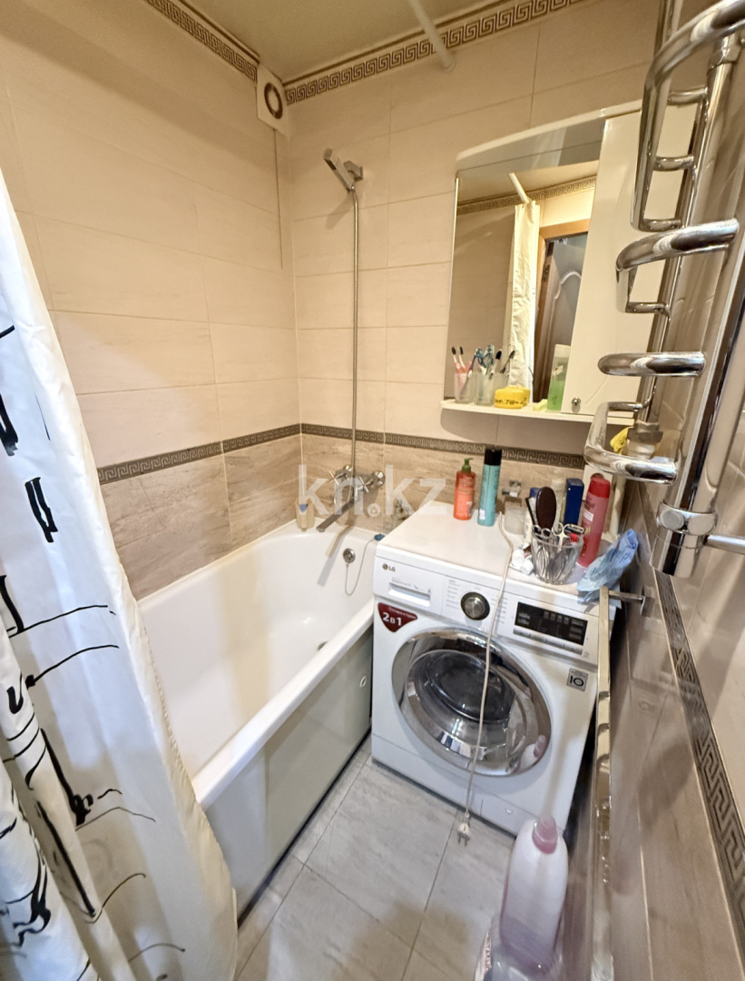 Продажа 3-комнатной квартиры, 48 м², ул. Муканова, дом  16/2 в Караганде - фото 13