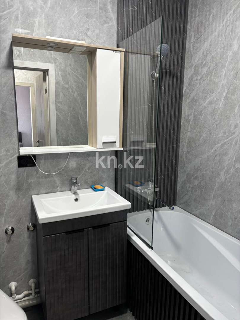 Продажа 1-комнатной квартиры, 39 м² в Караганде - фото 11