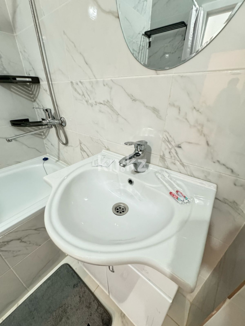 Аренда 1-комнатной квартиры посуточно, 45 м², ул. Анет баба, дом  12 в Астане - фото 8