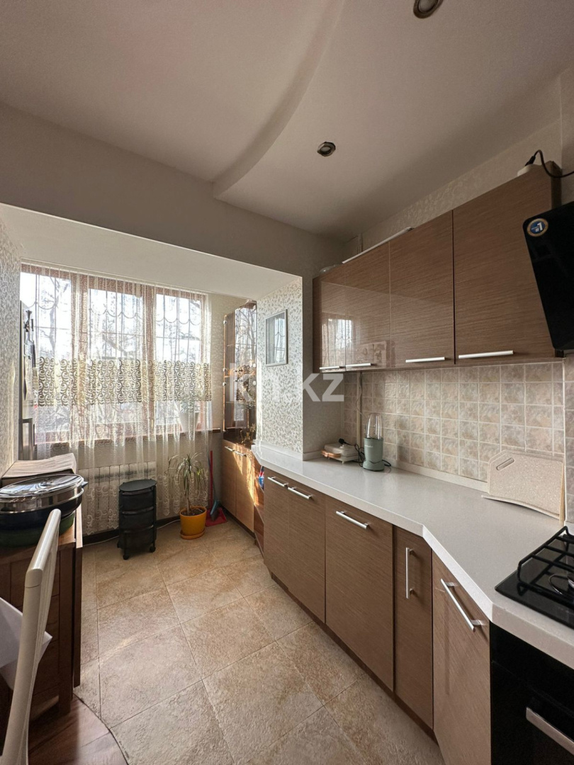 Продажа 4-комнатной квартиры, 97 м², ул. Желтоксан в Алматы - фото 11