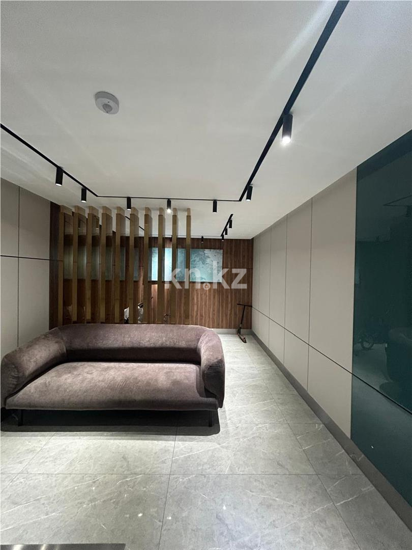 Продажа 3-комнатной квартиры, 105 м², ул. Бокейхана в Астане - фото 15