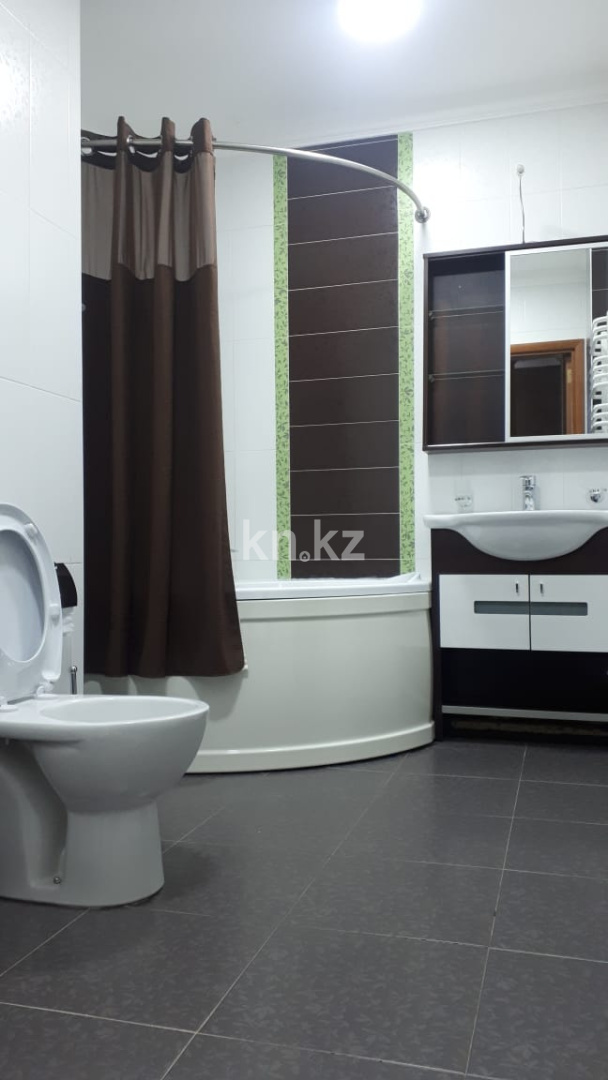 Аренда 2-комнатной квартиры, 78 м², пр. Кабанбай батыра, дом  11 в Астане - фото 3