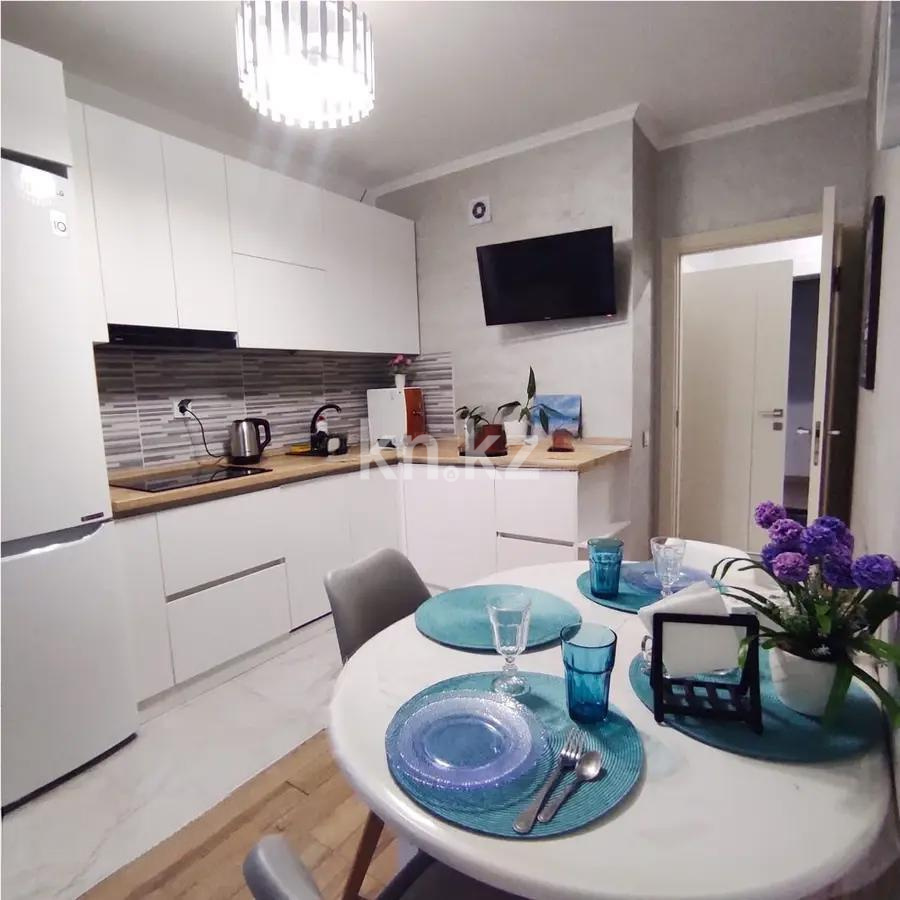 Продажа 1-комнатной квартиры, 37 м², пр. Абая, дом  130 в Алматы - фото 2