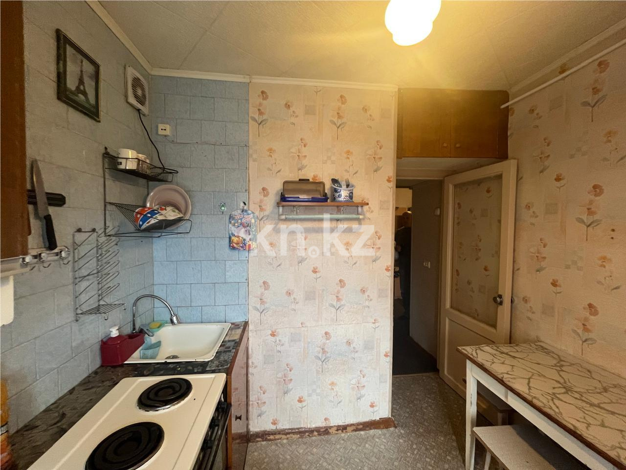 Продажа 3-комнатной квартиры, 53 м², пр. Бухар-жырау, дом  75 в Караганде - фото 11