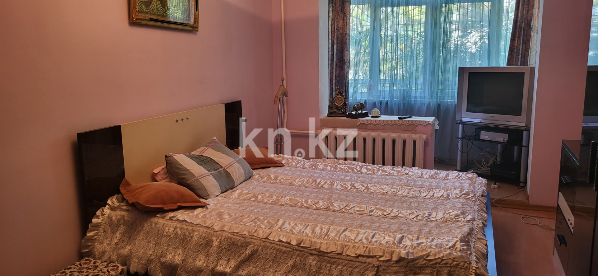 Аренда 3-комнатной квартиры, 60 м², ул. Шаляпина в Алматы