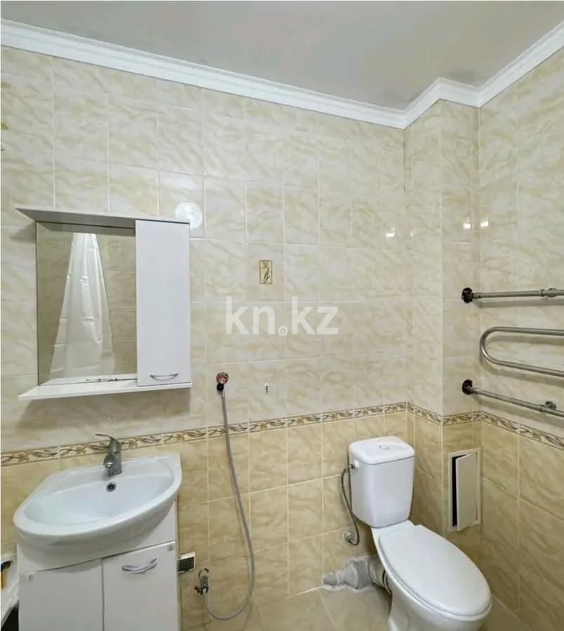 Продажа 4-комнатной квартиры, 98.2 м², пр. Абылай хана, дом  5/2 в Астане - фото 3