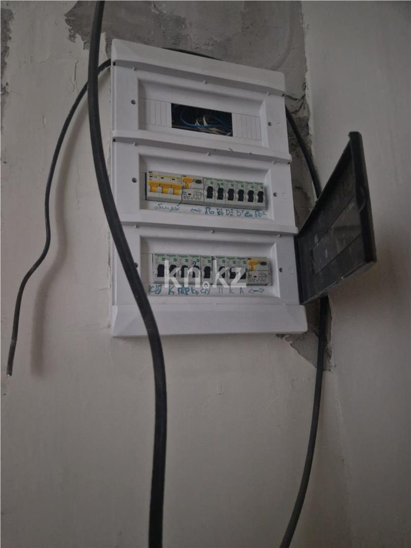 Продажа 4-комнатной квартиры, 145 м², ул. Кулкыбаева, дом  13 в Караганде