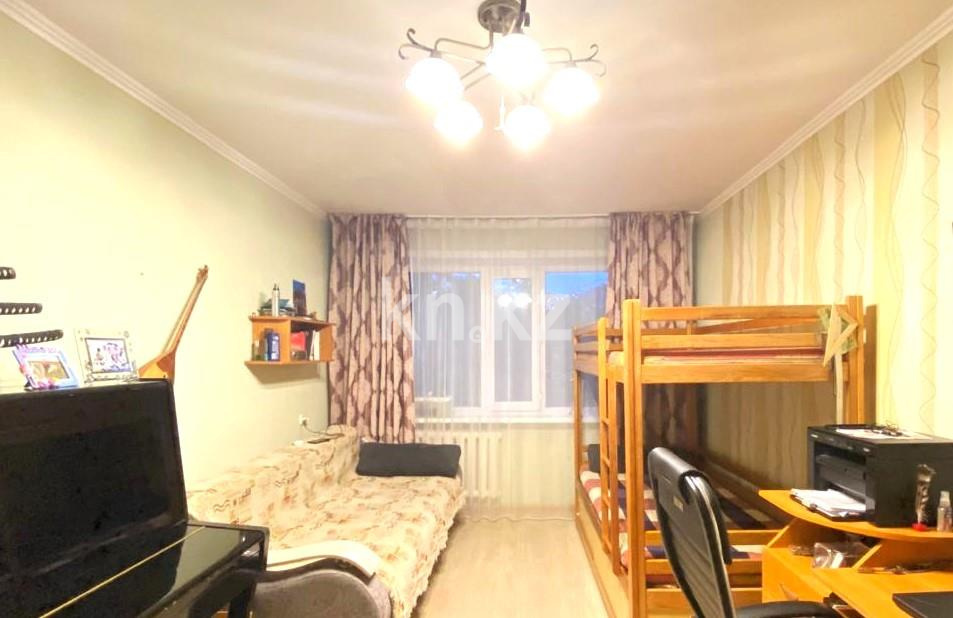 Продажа 3-комнатной квартиры, 62 м², пр. Строителей в Караганде - фото 3