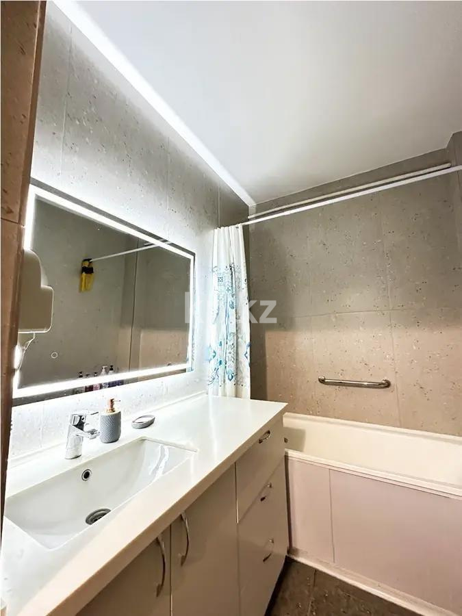 Продажа 3-комнатной квартиры, 101 м², мкр-н Аксай-4, дом  15 в Алматы - фото 5