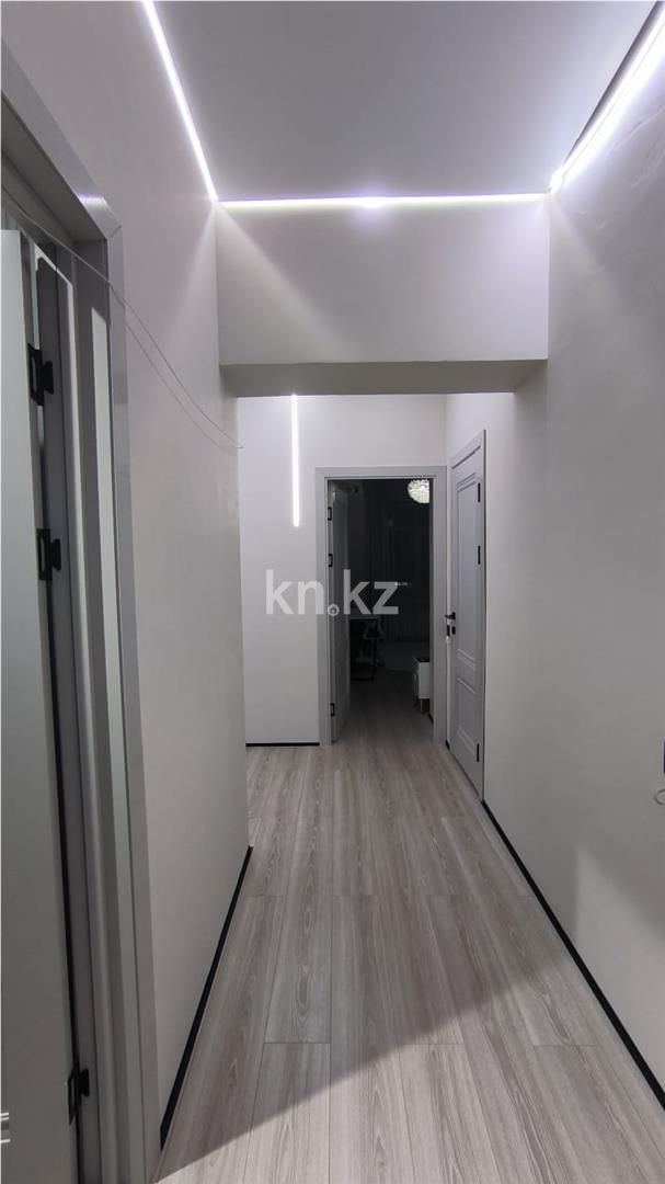 Продажа 4-комнатной квартиры, 107 м², ул. Муканова в Караганде - фото 20