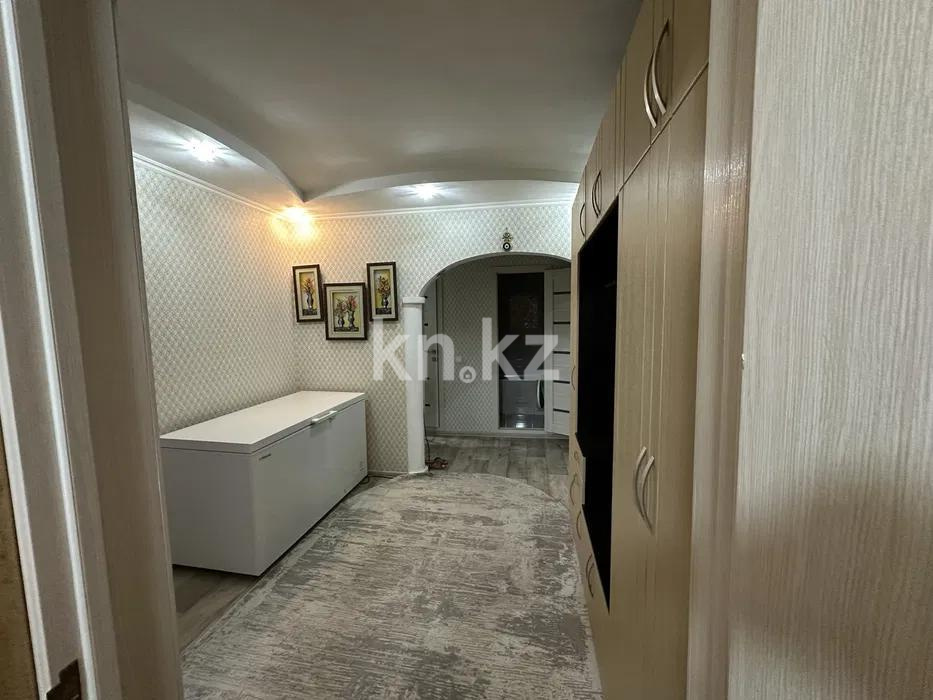 Продажа 3-комнатной квартиры, 62 м², мкр. Восток-3, дом  17 в Караганде - фото 6