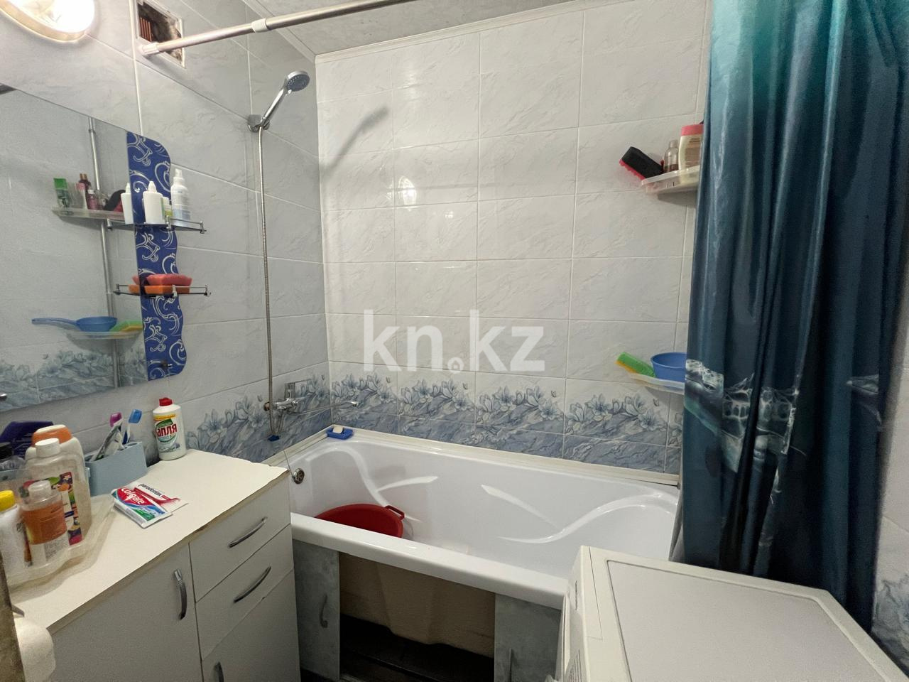 Продажа 3-комнатной квартиры, 61 м², мкр. Восток-3 в Караганде - фото 6