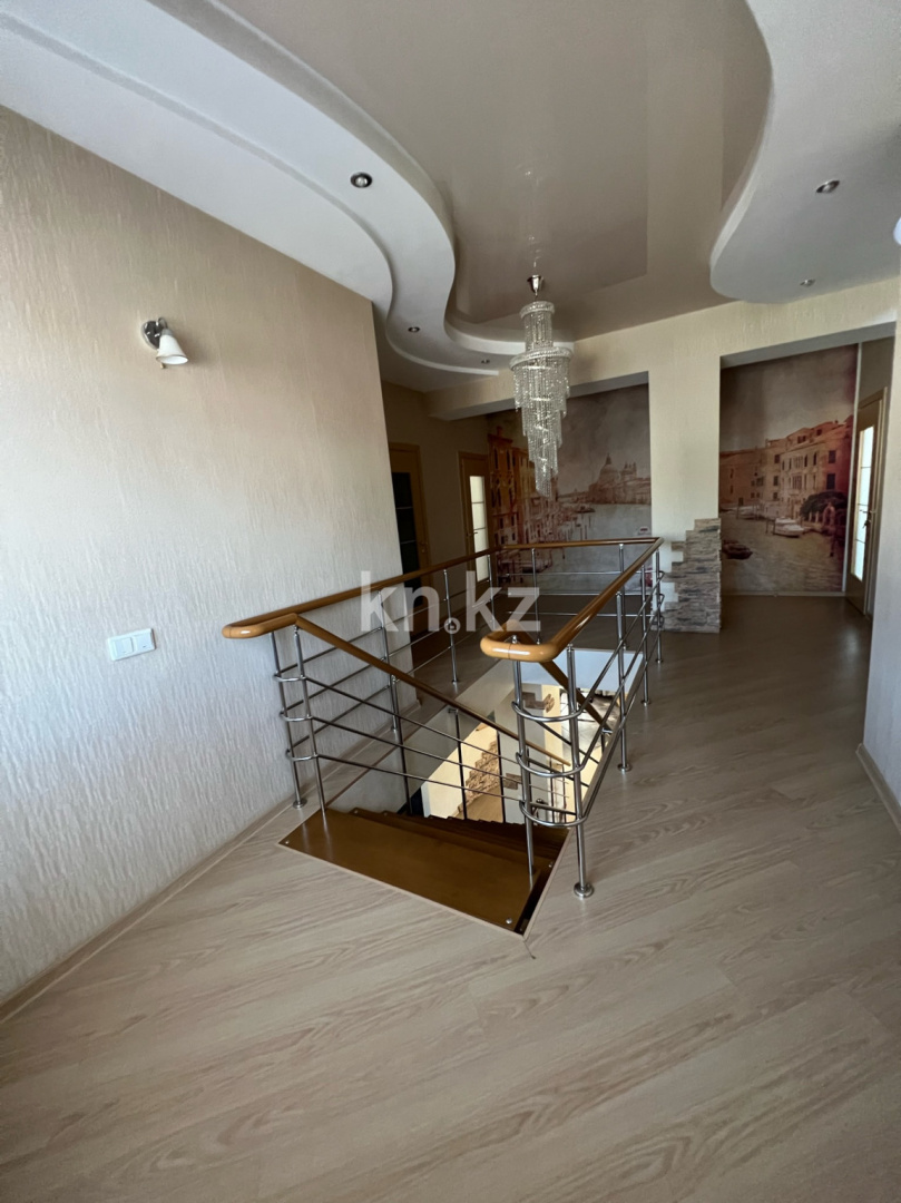 Продажа 7-комнатного дома, 474 м², ул. Комиссарова в Караганде - фото 15
