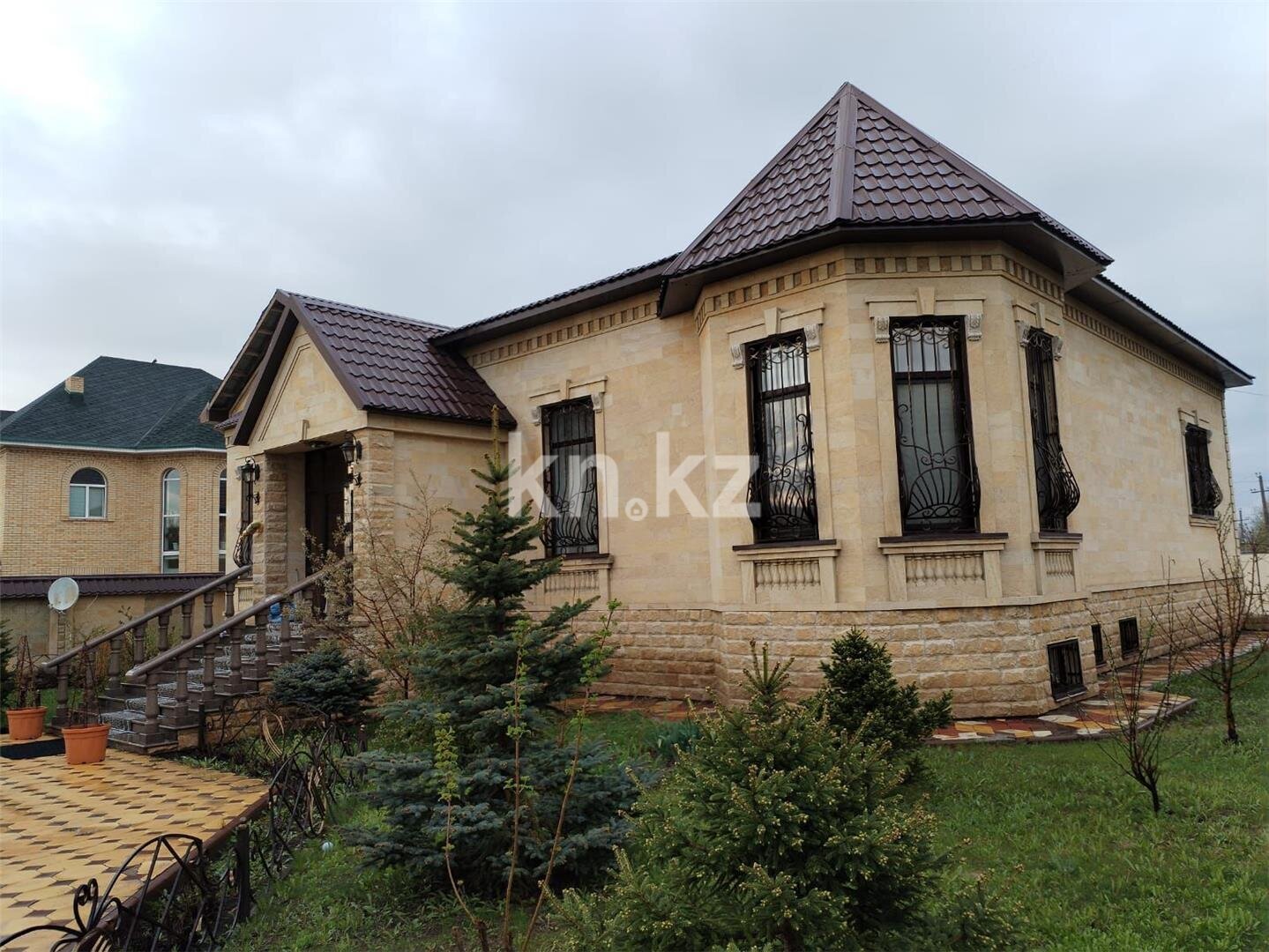 Продажа 8-комнатного дома, 400 м² в Темиртау