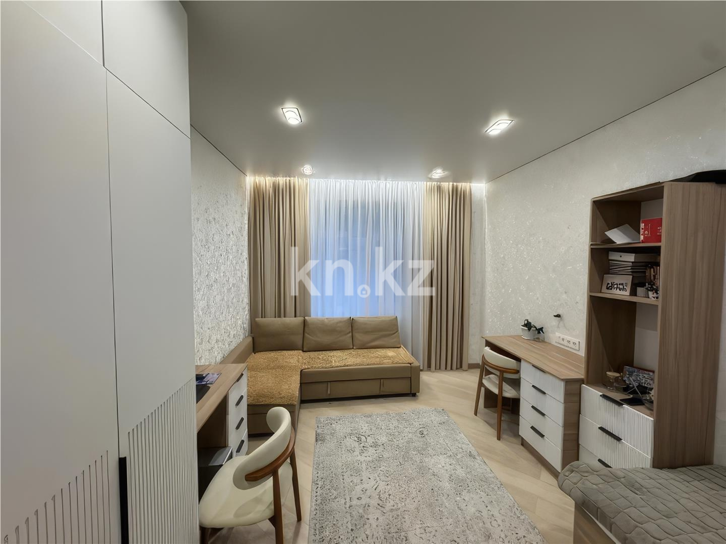Продажа 3-комнатной квартиры, 97 м², ул. Букетова, дом  3/2 в Караганде - фото 7