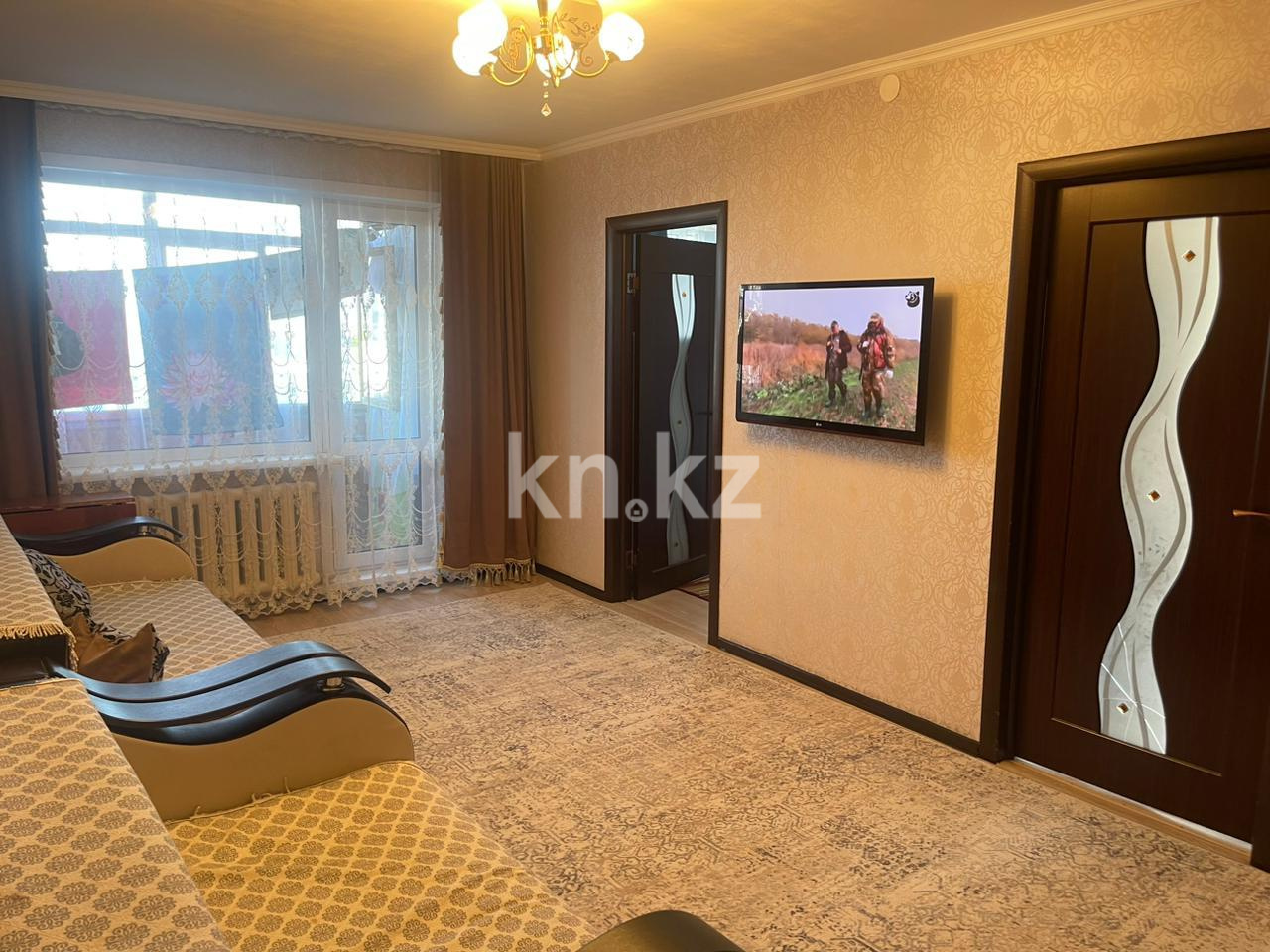 Продажа 4-комнатной квартиры, 61 м², ул. Муканова в Караганде - фото 2